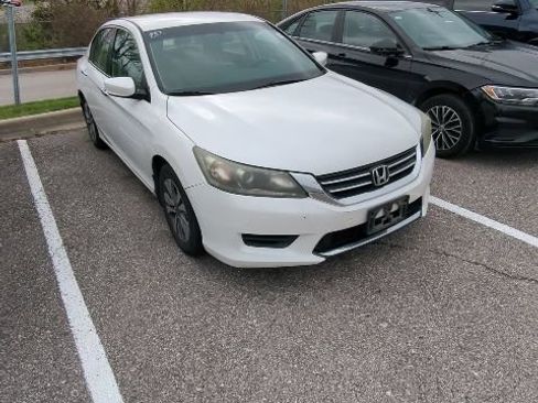 Used 2014 Honda Accord LX image 2