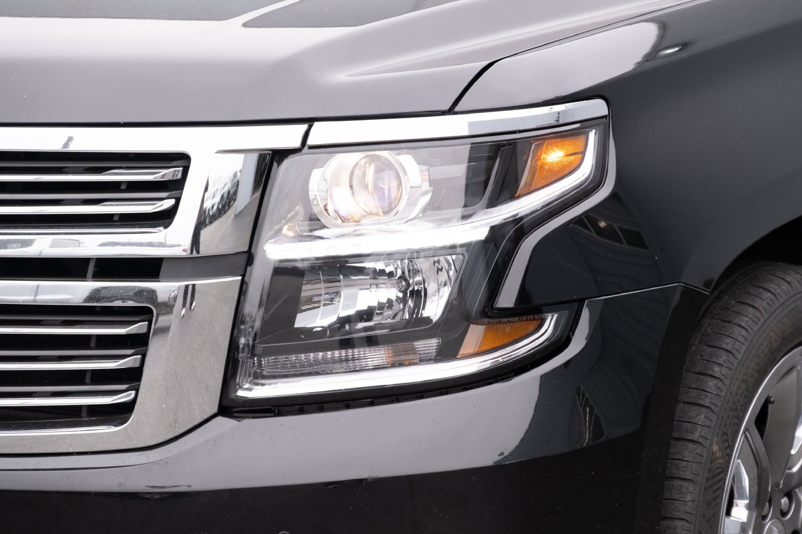 Used 2015 Chevrolet Suburban LTZ AWD/4WD image 22