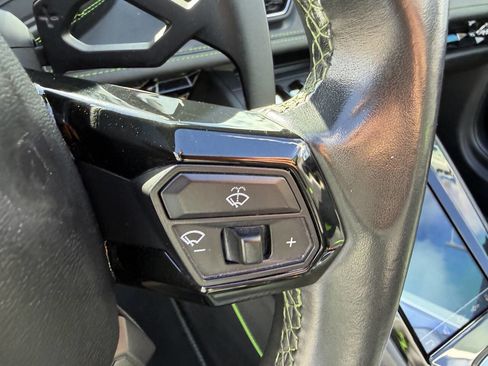 Used 2020 Lamborghini Huracan EVO image 37