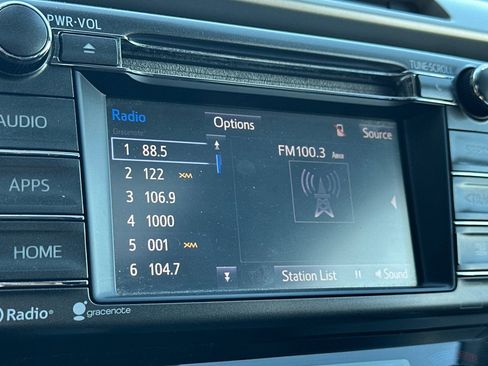 Used 2014 Toyota RAV4 Limited w/ Technology Package image 26