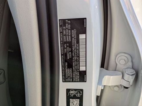 New 2026 Volvo XC60 T8 Ultra w/ Protection Package Premier image 15