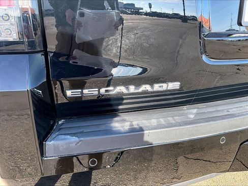 Used 2019 Cadillac Escalade Premium Luxury AWD/4WD image 22