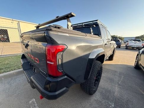 Used 2025 Toyota Tacoma TRD Pro AWD/4WD image 4