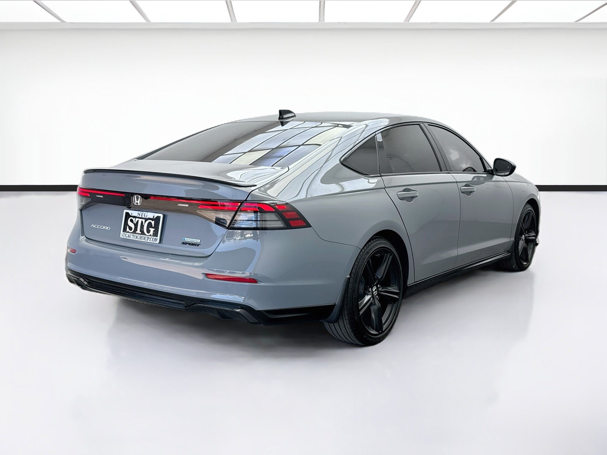 Used 2025 Honda Accord Sport image 4