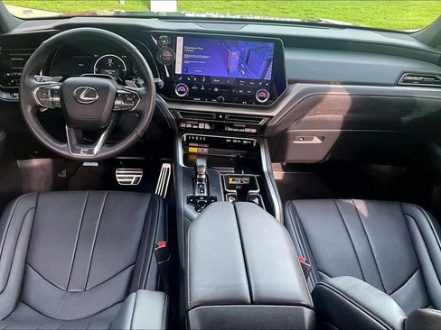 Used 2025 Lexus TX 500h AWD w/ Technology Package image 20