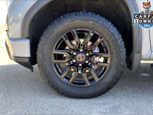 Used 2024 GMC Sierra 1500 Elevation w/ Elevation Premium Package AWD/4WD image 9