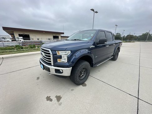 Used 2016 Ford F150 XLT w/ Equipment Group 302A Luxury AWD/4WD image 17