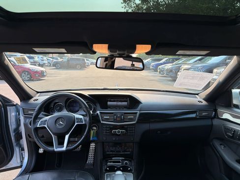 Used 2013 Mercedes-Benz E 350 4MATIC Sedan image 7