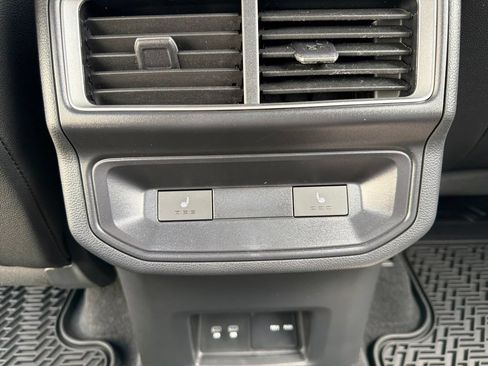Used 2025 Volkswagen Atlas Cross Sport SEL Premium R-Line AWD/4WD image 24