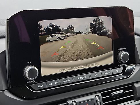 New 2025 Nissan Pathfinder S image 15