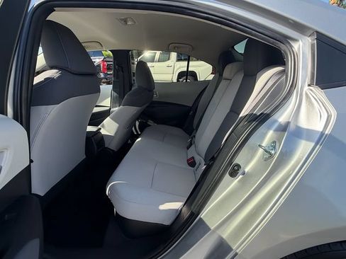 Certified 2021 Toyota Corolla LE FWD image 11
