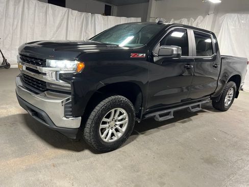 Used 2021 Chevrolet Silverado 1500 LT w/ Z71 Off-Road Package AWD/4WD image 3