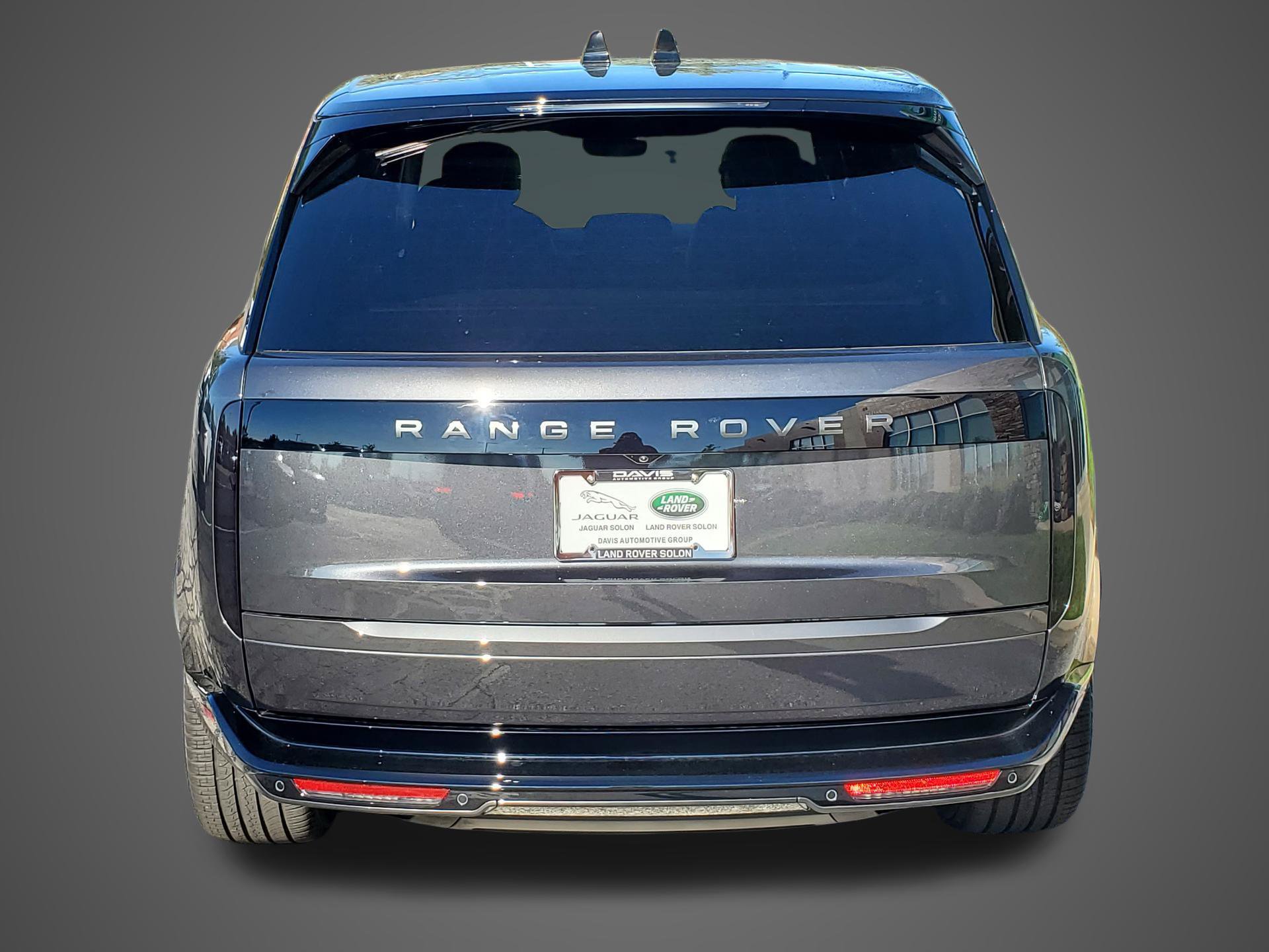 New 2027 Land Rover Range Rover Long Wheelbase SE AWD/4WD image 6