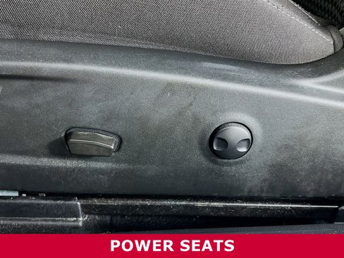 Used 2022 Dodge Challenger R/T image 4