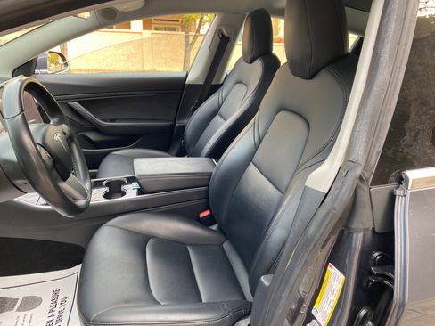 Used 2018 Tesla Model 3 Long Range image 21