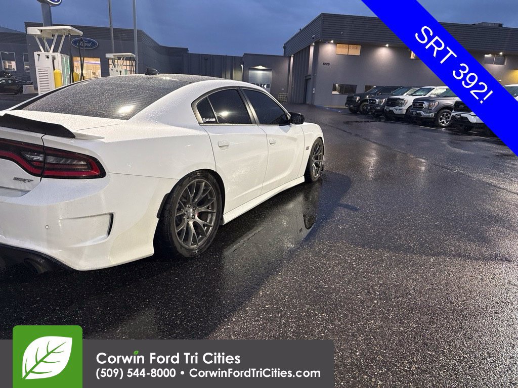 Used 2016 Dodge Charger SRT w/ Harman/Kardon Audio Group RWD image 10