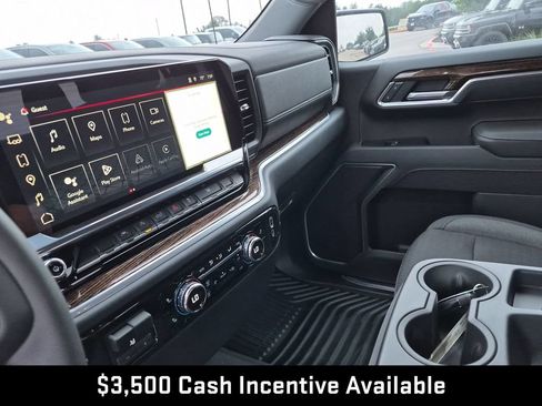 New 2026 GMC Sierra 1500 SLE w/ Preferred Package RWD image 28