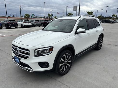Certified 2022 Mercedes-Benz GLB 250 image 3