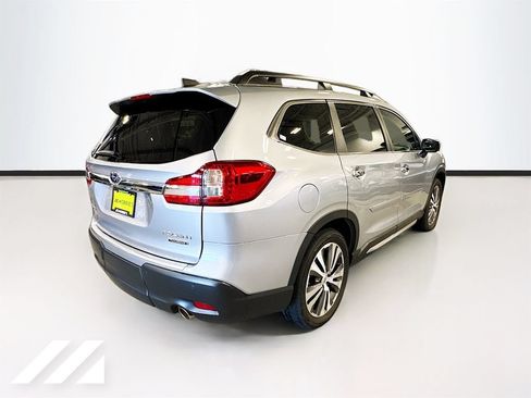 Used 2022 Subaru Ascent Touring AWD/4WD image 5