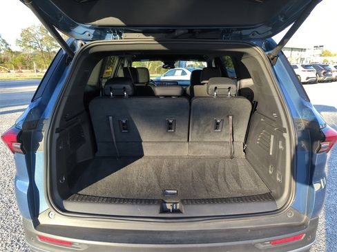 Used 2025 Buick Enclave Preferred image 27