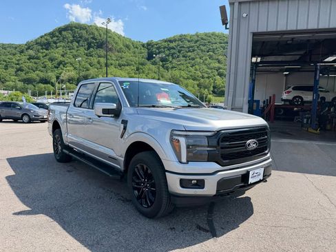Used 2025 Ford F150 Lariat w/ Equipment Group 502A High AWD/4WD image 3