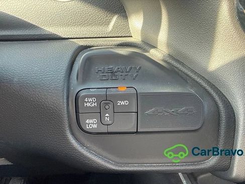 Used 2024 RAM 2500 Big Horn w/ Night Edition AWD/4WD image 14