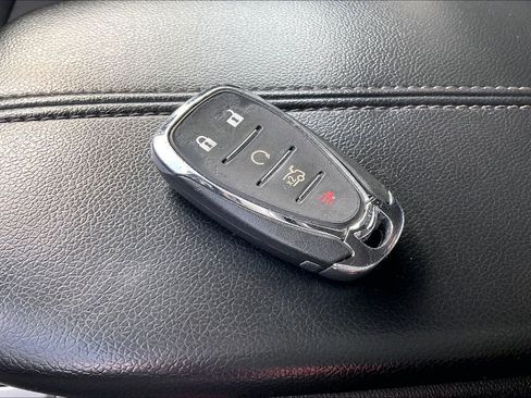 Used 2023 Chevrolet Malibu LT image 35