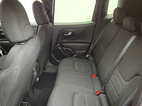 Used 2022 Jeep Renegade Latitude AWD/4WD image 22