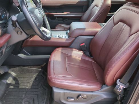 Used 2022 Ford Expedition Limited AWD/4WD image 16