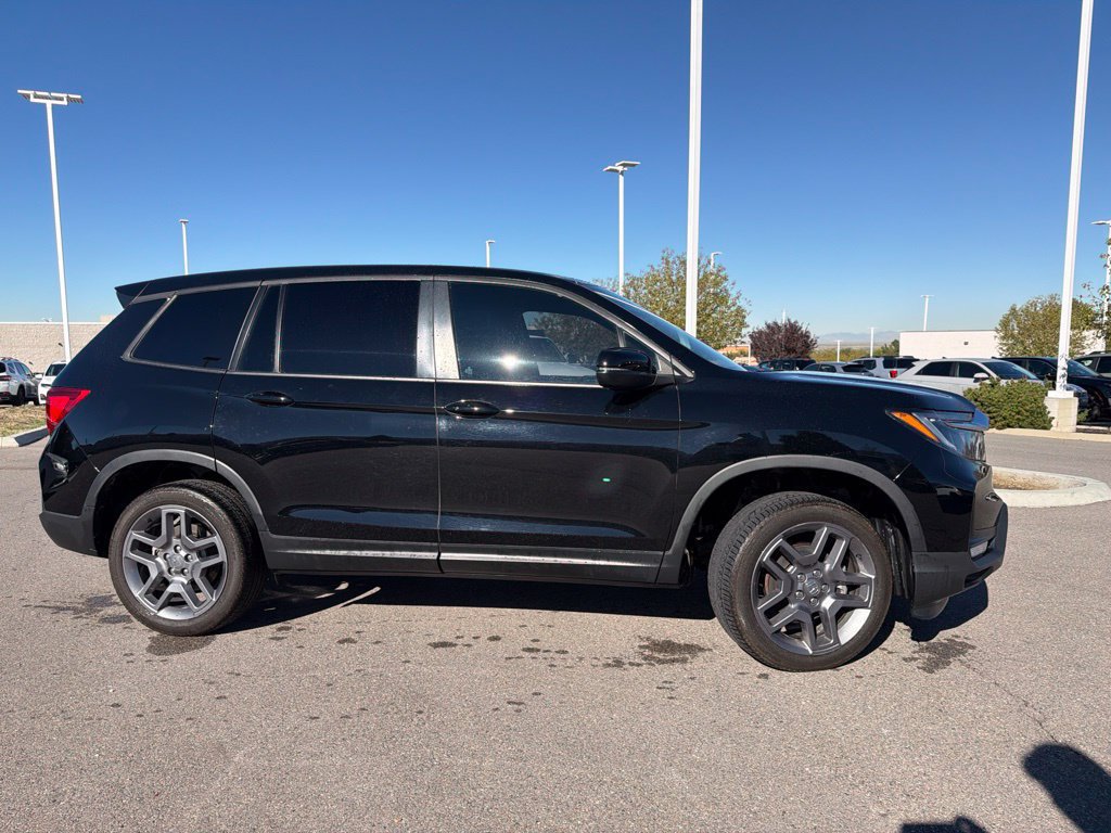 Used 2023 Honda Passport EX-L image 3