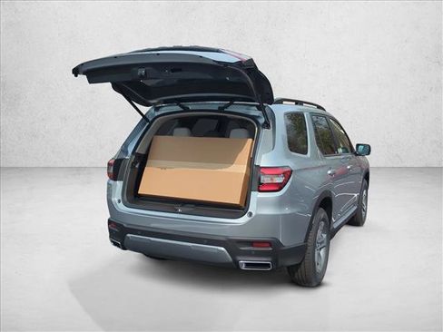 New 2026 Honda Pilot EX-L image 2