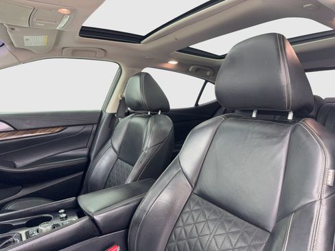Used 2018 Nissan Maxima Platinum FWD image 15