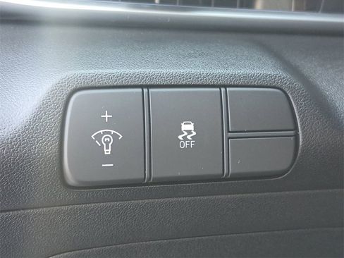 Certified 2024 Hyundai Elantra SEL w/ Convenience Package image 26