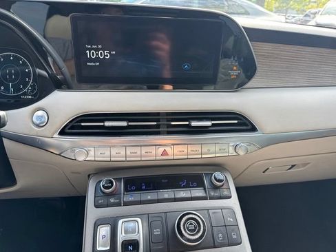 Used 2022 Hyundai Palisade Limited FWD image 13