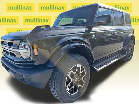 New 2025 Ford Bronco Outer Banks image 16