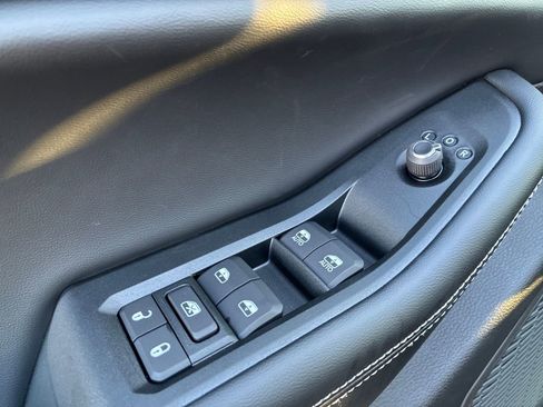 New 2025 Jeep Grand Cherokee Laredo X w/ Luxury Tech Group I image 12