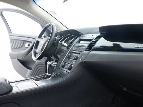Used 2010 Ford Taurus Limited image 27