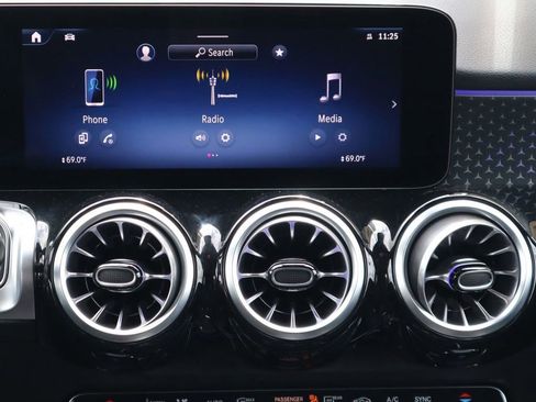 Certified 2024 Mercedes-Benz GLB 250 GLB 250 image 15