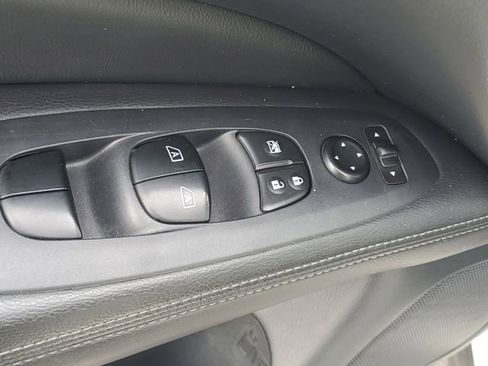 Used 2020 Nissan Pathfinder SL AWD/4WD image 18