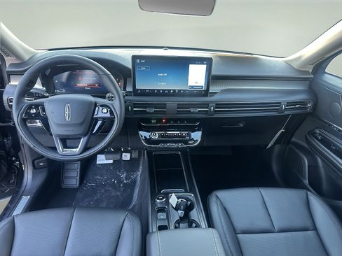 New 2026 Lincoln Corsair Premiere image 11