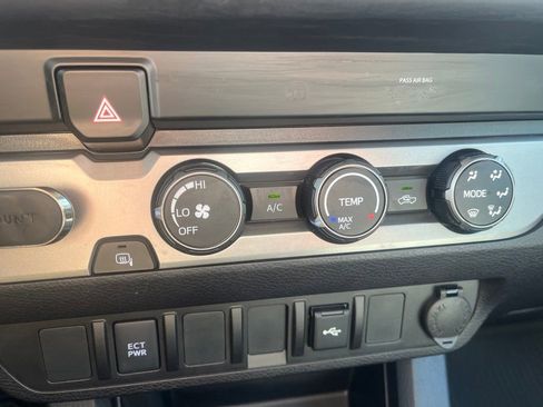 Used 2023 Toyota Tacoma SR w/ SR Convenience Package RWD image 18