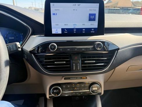 Used 2021 Ford Escape SEL w/ Technology Package image 21