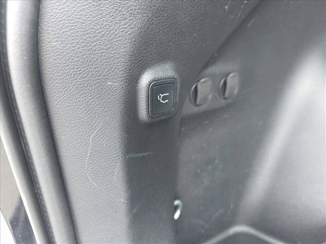 Used 2020 Jeep Cherokee High Altitude AWD/4WD image 13