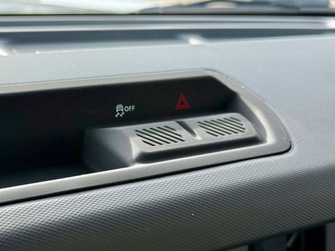 New 2025 Ford Bronco 4-Door image 28