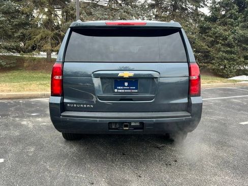 Used 2020 Chevrolet Suburban LT w/ Max Trailering Package image 4