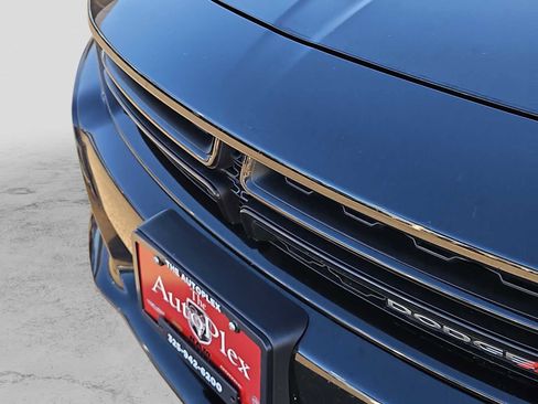 Used 2023 Dodge Charger SXT image 13