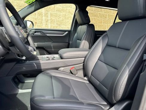 New 2026 GMC Acadia Elevation w/ Elevation Premium Package FWD image 17