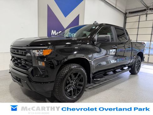 Used 2026 Chevrolet Silverado 1500 Custom w/ Turbomax Blackout Package AWD/4WD image 10
