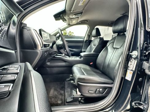 Used 2024 Kia Sorento S image 3