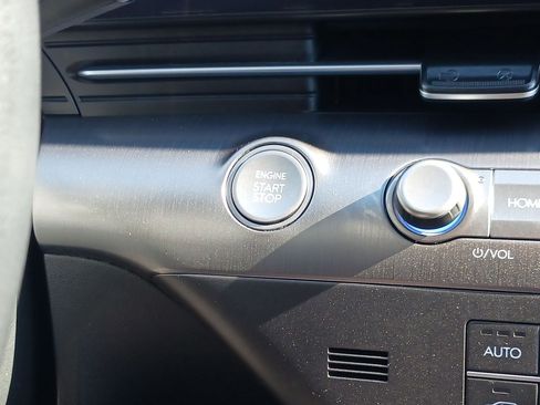 Used 2024 Hyundai Kona SEL image 20